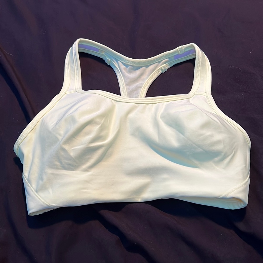 sports bra